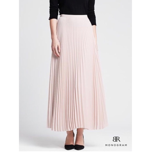 Banana republic pleated maxi skirt Clearance